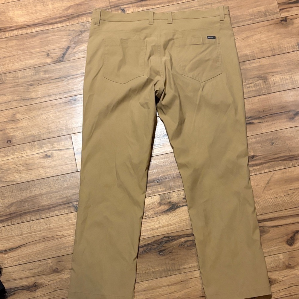 Eddie Bauer Men's Khaki Chinos - Picture 4 of 5